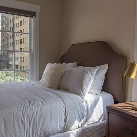 Modern & Cozy Philly Apartment - Perfect Location! Philadelphia Kültér fotó